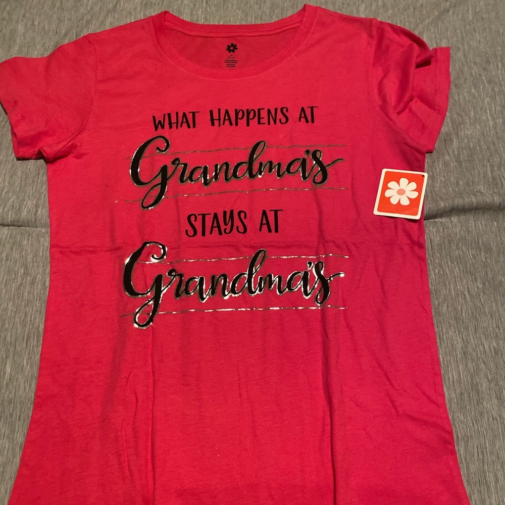 “What happens at grandma’s stays at grandma’s” tee